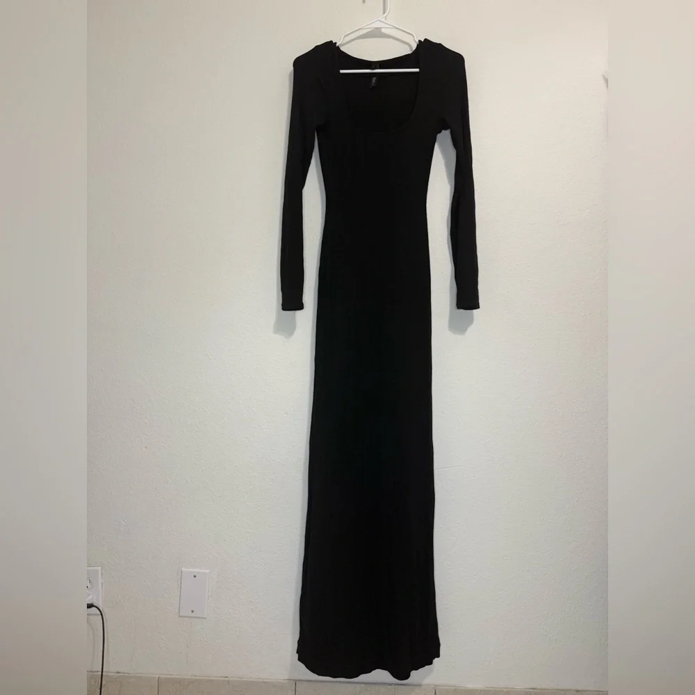 SKIMS Black Long Sleeve Maxi Dress - Picture 1 of 2